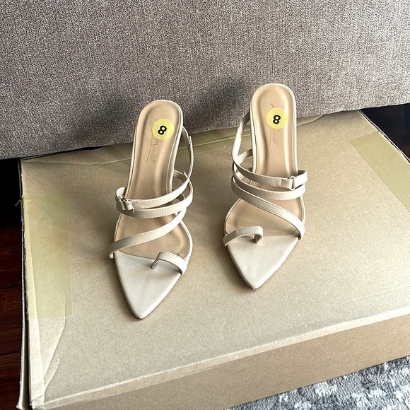 Tan Stappie Heels all manmade material‎ new never worn - Picture 1 of 6